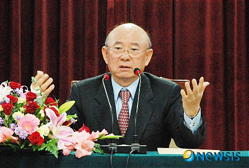 안응모 전 장관, 대전 대덕경찰서 찾아 특강