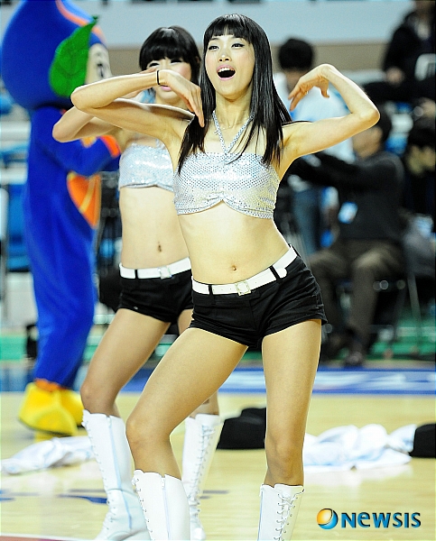 멋진 댄스 준비했어요!