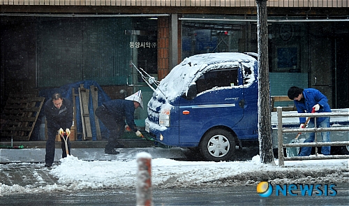 치우고 또 치우고