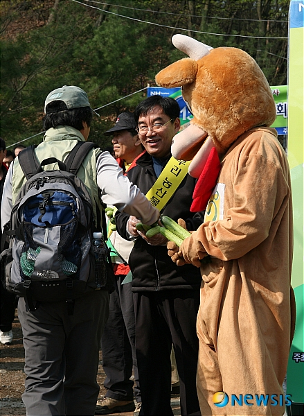 ㈜농협유통, 성우협회와 함께 농촌사랑운동 전개