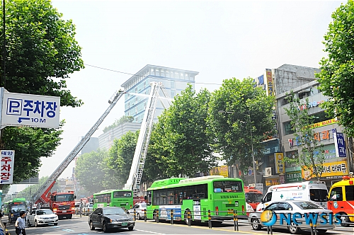 영등포 시장내 공구상가에 화재