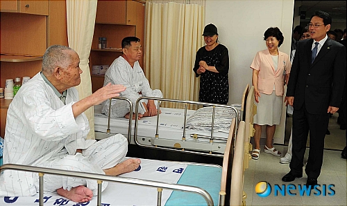 유인촌 장관, 대구 보훈병원 방문