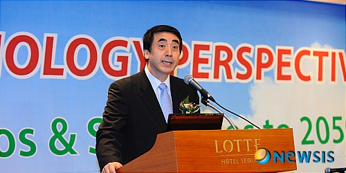 환영사하는 이준현 원장