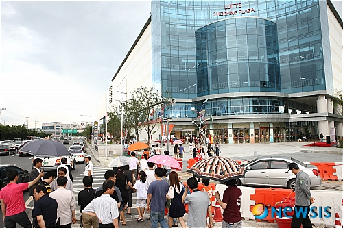 대구 롯데쇼핑 앞, 유턴금지에도 정체 여전