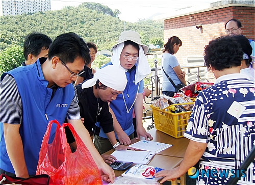 경남은행 창원 희망푸드마켓 봉사활동 실시