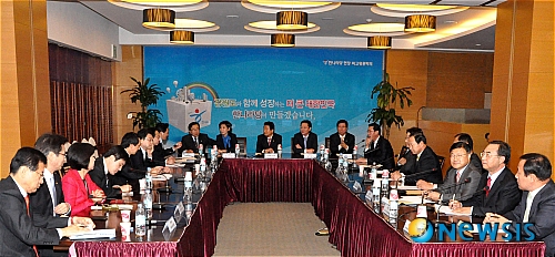 홍천서 열린 한나라당 최고위원 회의