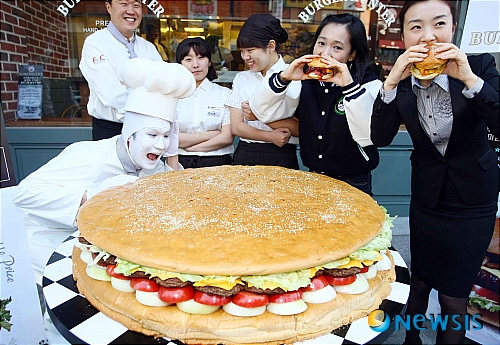 수제버거 전문 버거허넡 부산 1호점 오픈