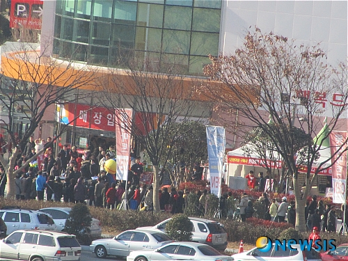 롯데마트 창원중앙점 오픈 인산인해