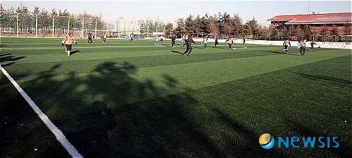 동작구, 노량진 인조잔디 축구장 개장