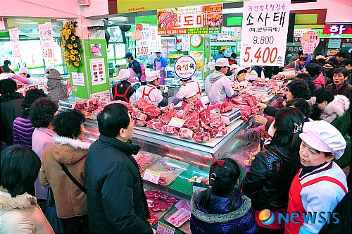 북적이는 정육점