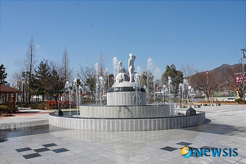 창원시 팔룡미관광장 재단장