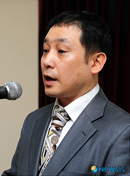 인사말 하는 안도림 대표