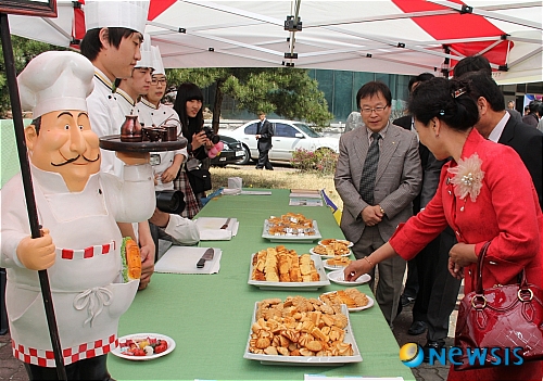 구미1대학, 경북도 기능경기장 찾아 봉사활동 눈길