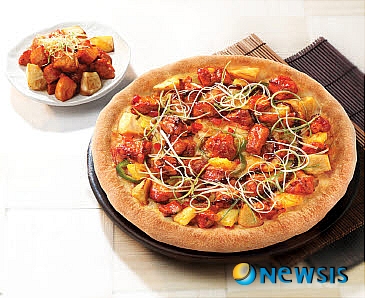미스터피자, 한국적 컨셉트 닭갈비 피자 출시
