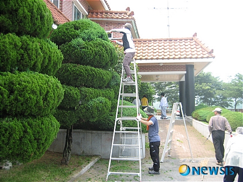 경주 산림과, 노인요양시설로 봉사활동 나서