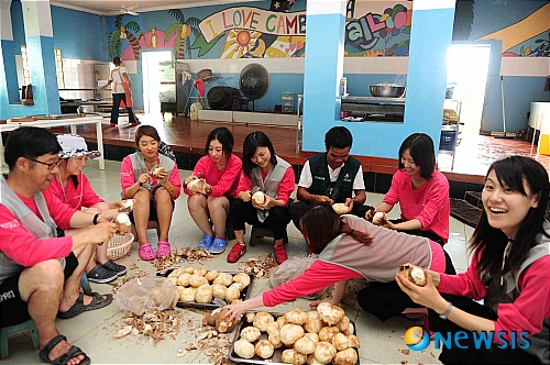 웃음이 피어나는 행복한 봉사