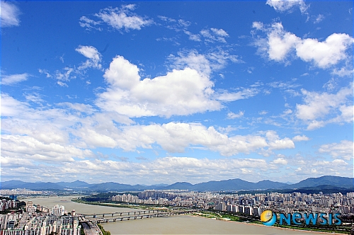 청명한 서울 하늘