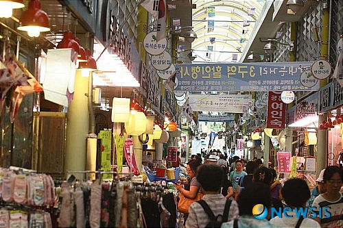 테마장터로 다시 서는 온양온천 금요야시장