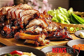 족발전문점 발의전쟁 한약 활용한 허브족발 인기