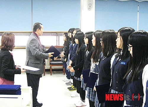 보은 출향 기업인 9년 째 장학금 전달