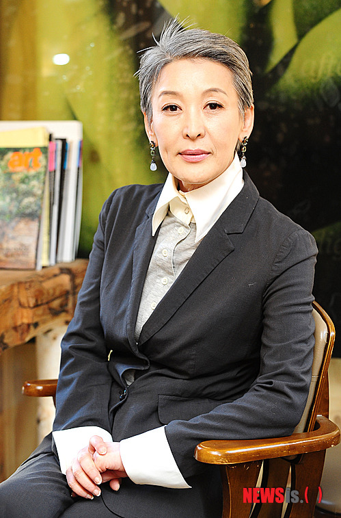 명품연기 선보인 윤석화