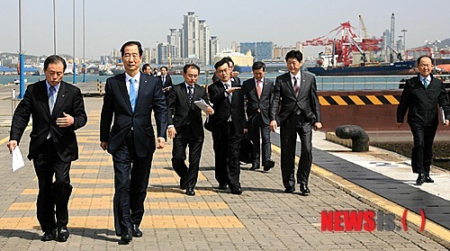 한덕수 무역협회장, 인천항 방문