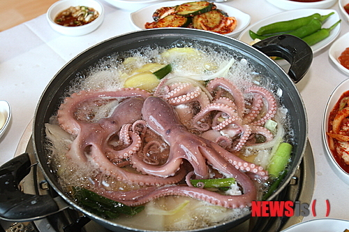 태안 박속낙지탕 봄철 별미