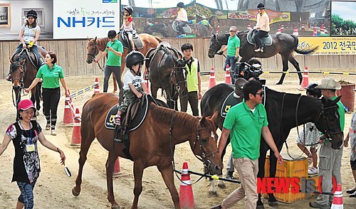 다문화가정 자녀 안성팜랜드 승마체험