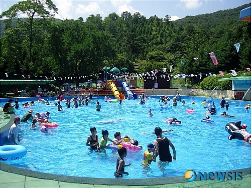 충남도, 금강자연휴양림 수영장 17일 개장