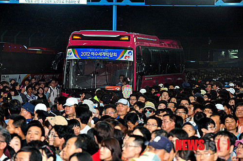 만든곳: 한국 네티즌본부 카페