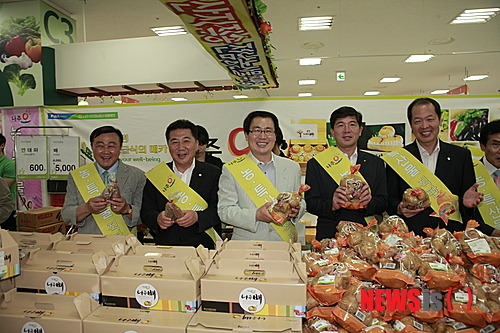 나주 친환경 농·특산물 직거래장터 열려