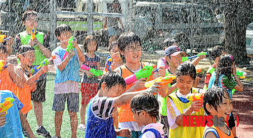 만든곳: 한국 네티즌본부 카페