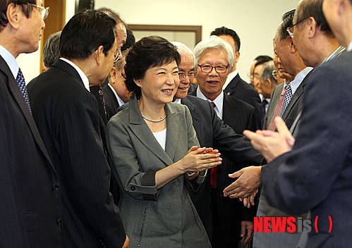 만든곳: 한국 네티즌본부 카페