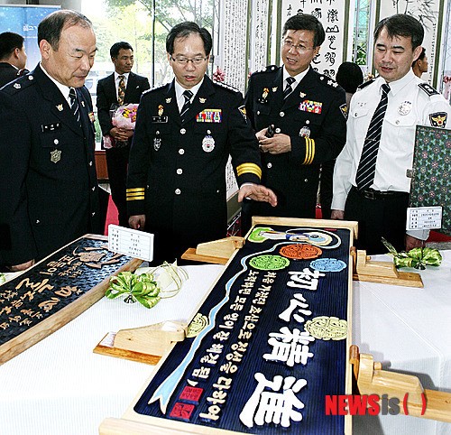 입상작 관람