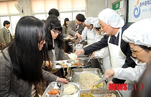 이교범 하남시장, 동부중학교 급식체험