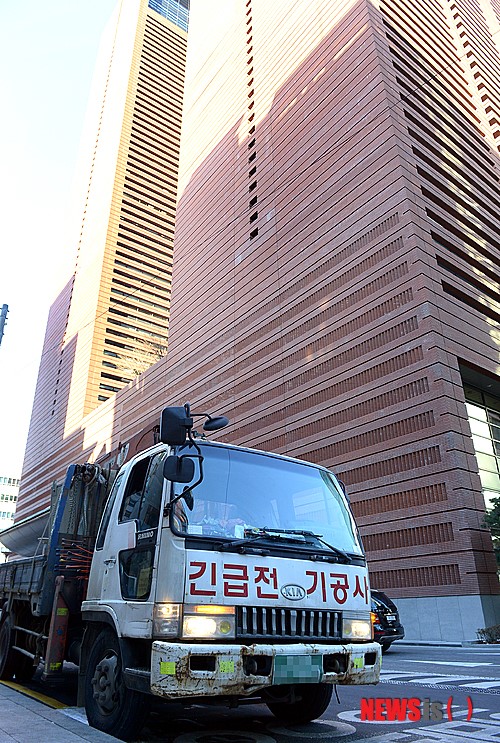 강남역 교보문고 일대 정전