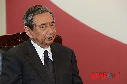 朴 당선인 기다리는 고노 요헤이