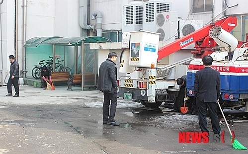 [클릭]“지사님 납시니 청소하시오”