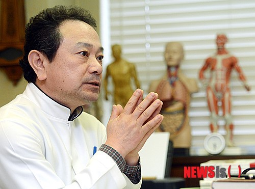 미소 짓는 한의원 김재성 원장