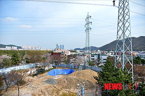 15만4000V 송전선로 아래 어린이 물놀이장