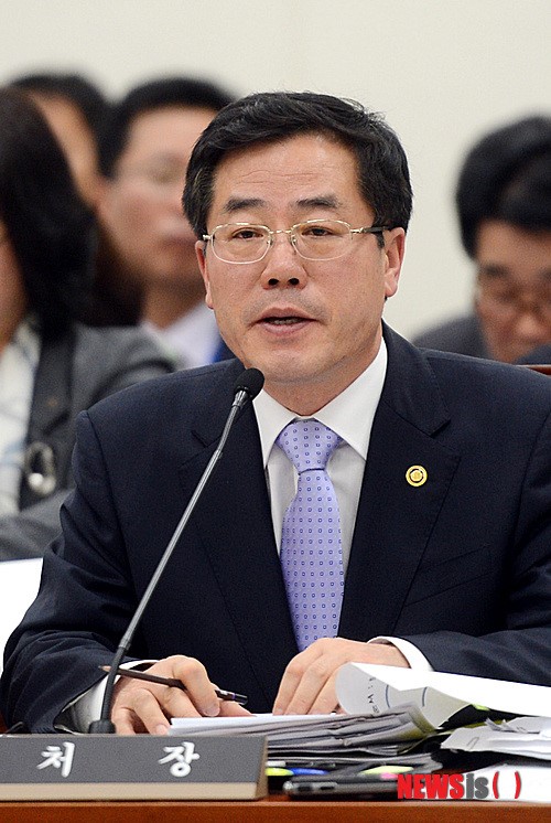 보건복지위 출석한 정승 식품의약품안전처장