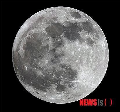 제주별빛누리공원 촬영 달 사진