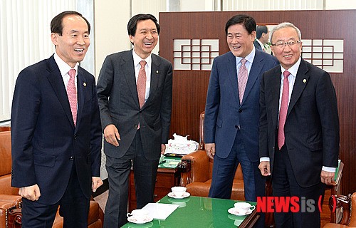 화기애애