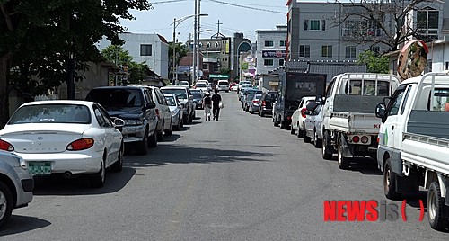 밀양 도시계획도로 여전한 불법 주정차 천국