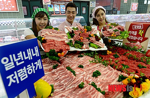 가격 확 내린 삼겹살과 한우