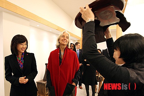한국가구박물관 방문한 라가르드 IMF 총재