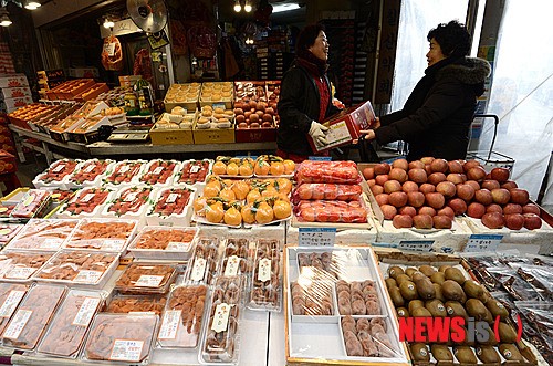 열흘 앞으로 다가온 설 활기 넘치는 재래시장