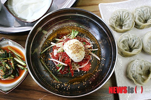 [춘천 味감만족]고수도 인정한 감칠 맛 30년 전통 타래 함흥냉면