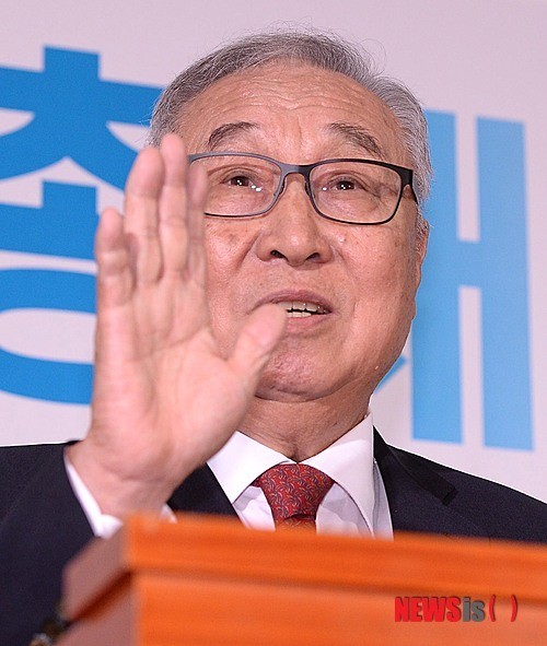 취임사하는 김영기