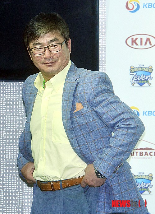 대표팀 명단 발표 마친 류중일 감독